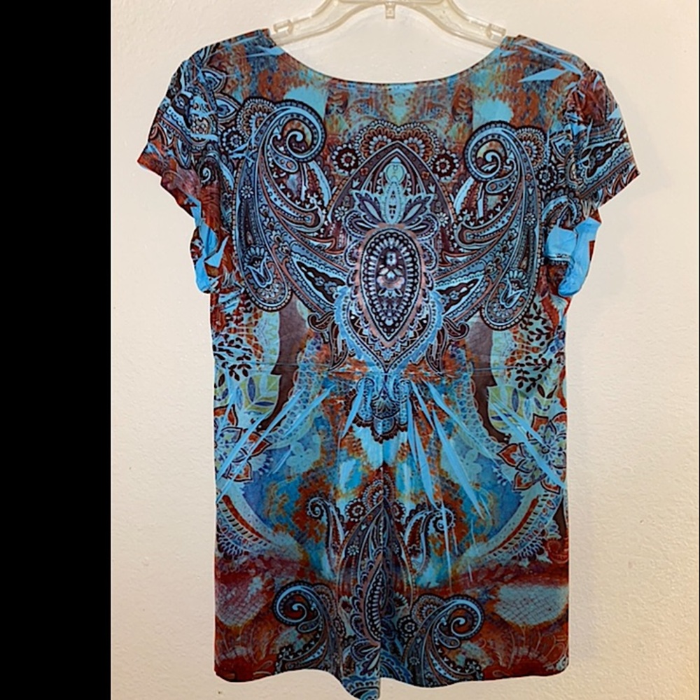 APT 9 Print Top, V Neckline, Cap Sleeve, Size Petite Medium, blue/brown - Picture 3 of 6